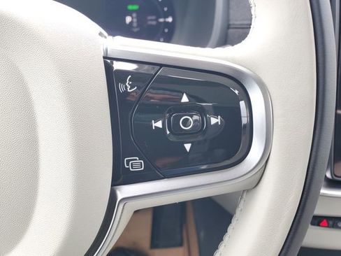 New 2026 Volvo XC90 T8 Ultra w/ Protection Package Premier AWD/4WD image 20