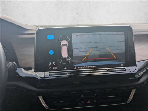 Used 2025 Volkswagen Atlas SE FWD image 14