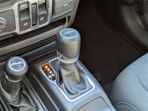 Used 2021 Jeep Gladiator Sport image 27