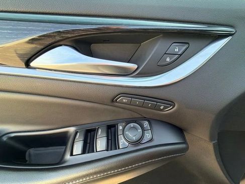 Used 2021 Buick Enclave Avenir w/ Avenir Technology Package AWD/4WD image 13