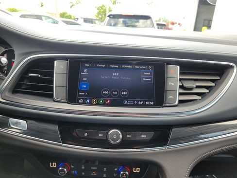Used 2024 Buick Enclave Premium FWD image 25