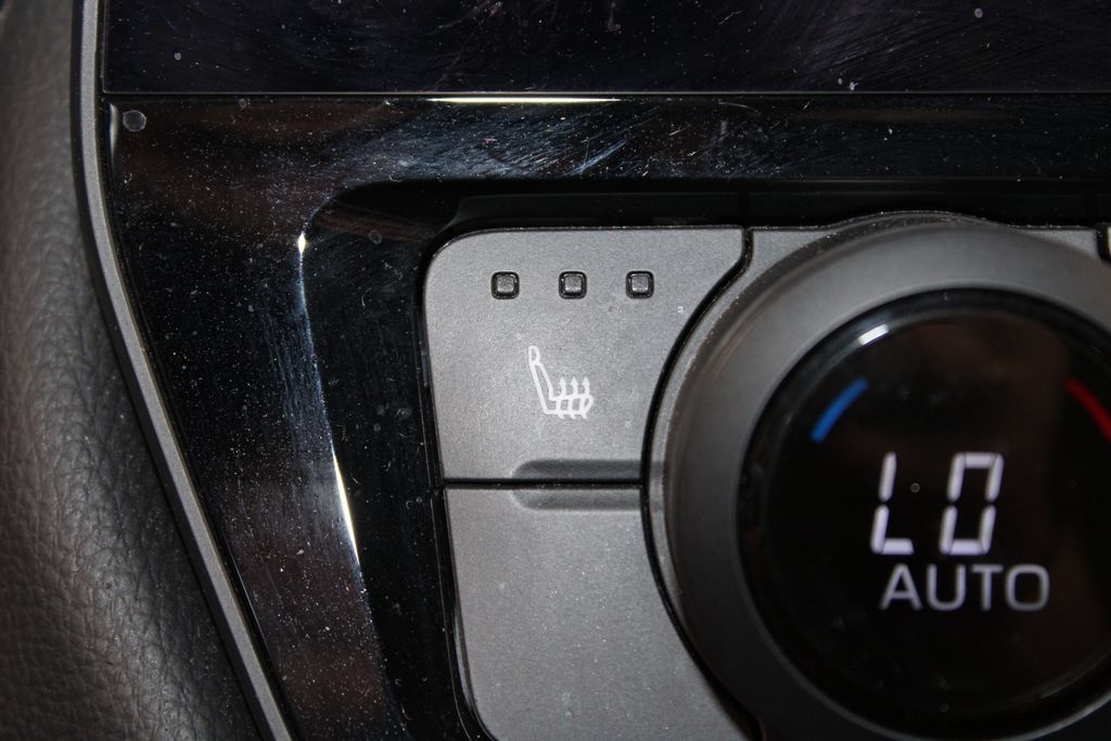 Used 2025 Toyota Grand Highlander AWD image 32