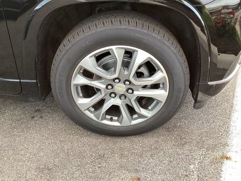 Used 2020 Chevrolet Traverse Premier w/ LPO, Floor Liner Package AWD/4WD image 35