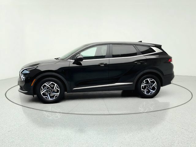 Certified 2024 Kia Sportage LX FWD image 2