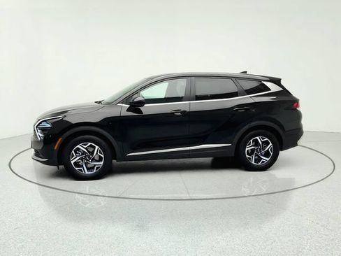 Certified 2024 Kia Sportage LX FWD image 2