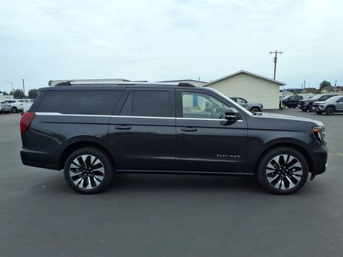 Used 2025 Ford Expedition Max Platinum w/ Driver's Package AWD/4WD image 7