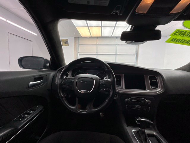 Used 2023 Dodge Charger Scat Pack w/ Navigation & Travel Group RWD image 5
