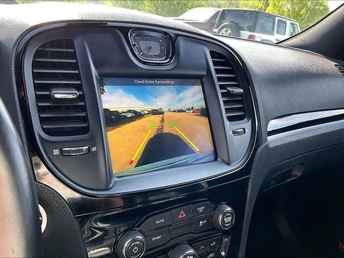 Used 2017 Chrysler 300 S AWD/4WD image 18