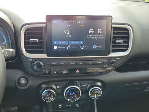 Certified 2024 Hyundai Venue SEL FWD image 26