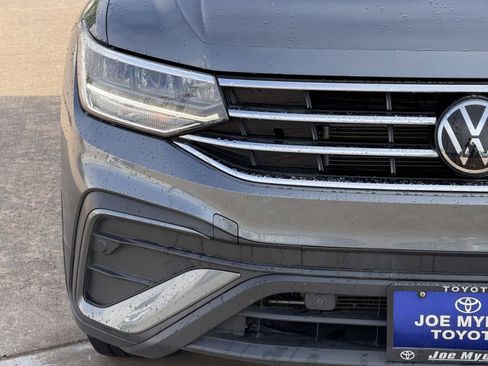 Used 2024 Volkswagen Tiguan SE AWD/4WD image 5