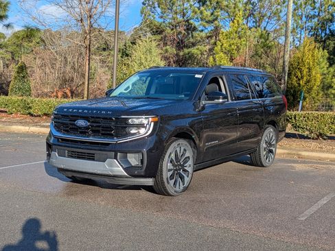 New 2025 Ford Expedition Max Platinum w/ Driver's Package image 8