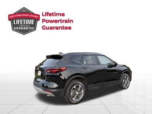 Used 2025 Chevrolet Blazer LT w/ Sound & Technology Package FWD image 6