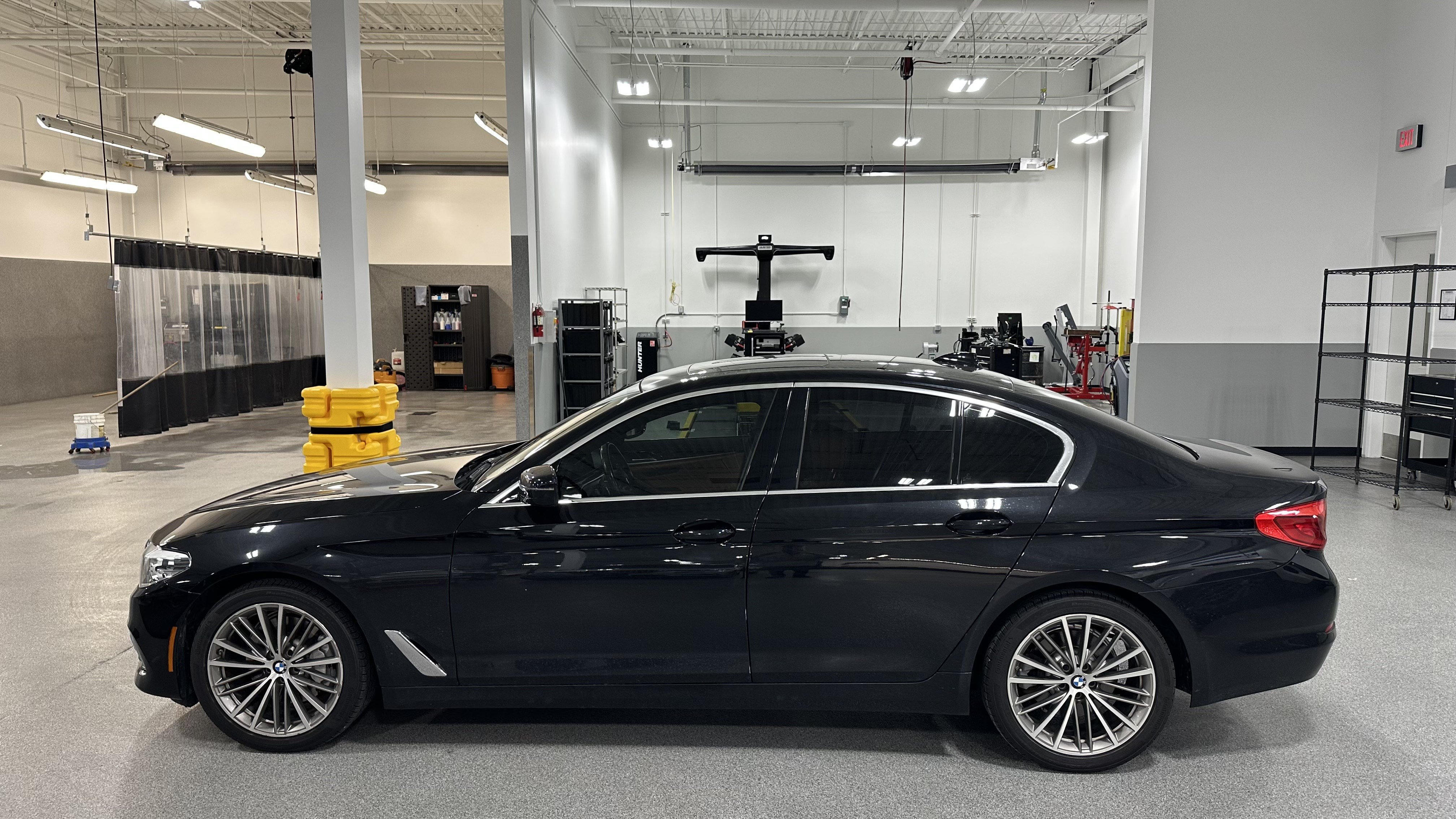 Used 2019 BMW 530i xDrive w/ Luxury Package AWD/4WD image 7