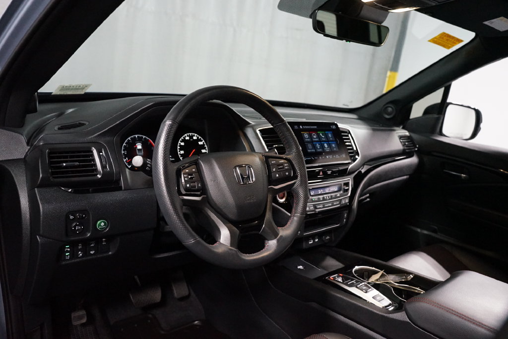 Used 2024 Honda Ridgeline Black Edition image 11