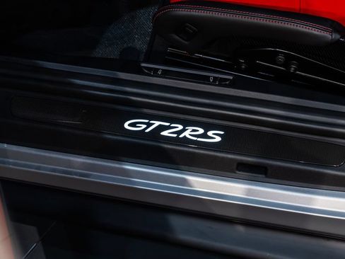 Used 2018 Porsche 911 GT2 RS RWD image 25