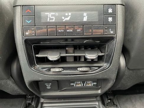 Used 2023 Jeep Grand Cherokee L Limited AWD/4WD image 26