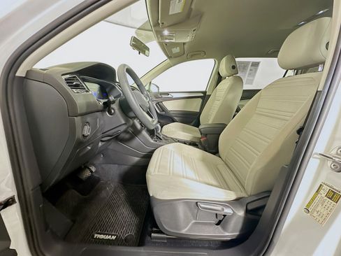 Used 2022 Volkswagen Tiguan S image 13