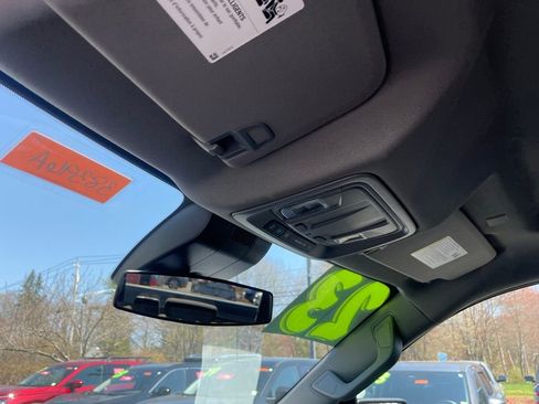 Used 2023 GMC Sierra 1500 Elevation image 25