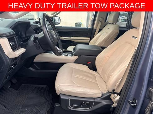 Used 2023 Ford Expedition Max Platinum AWD/4WD image 3