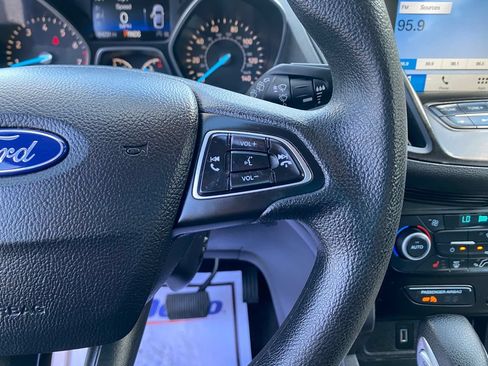 Used 2019 Ford Escape SE FWD image 28