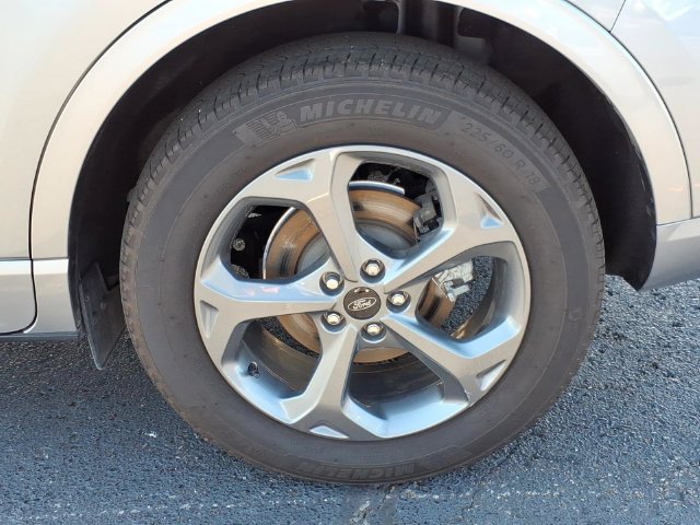 Used 2024 Ford Escape ST-Line w/ Tech Pack #1 AWD/4WD image 11