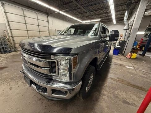 Used 2019 Ford F250 XLT w/ XLT Premium Package image 2
