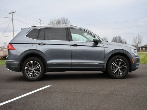 Used 2018 Volkswagen Tiguan SEL image 8