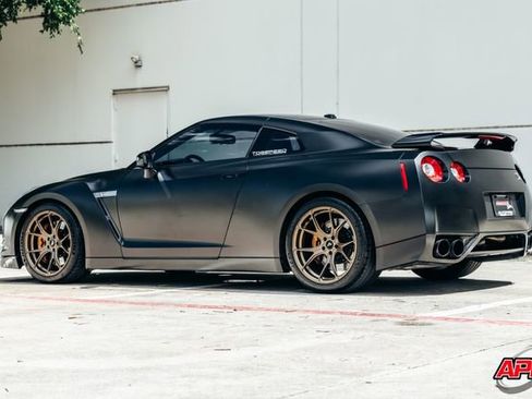 Used 2010 Nissan GT-R Premium AWD/4WD image 44