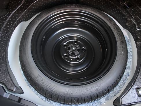 Used 2024 MAZDA MAZDA3 s image 8