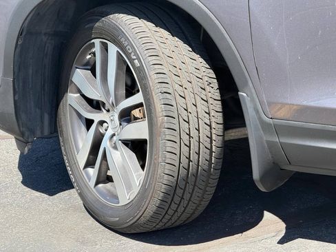 Used 2016 Honda Pilot Touring image 17