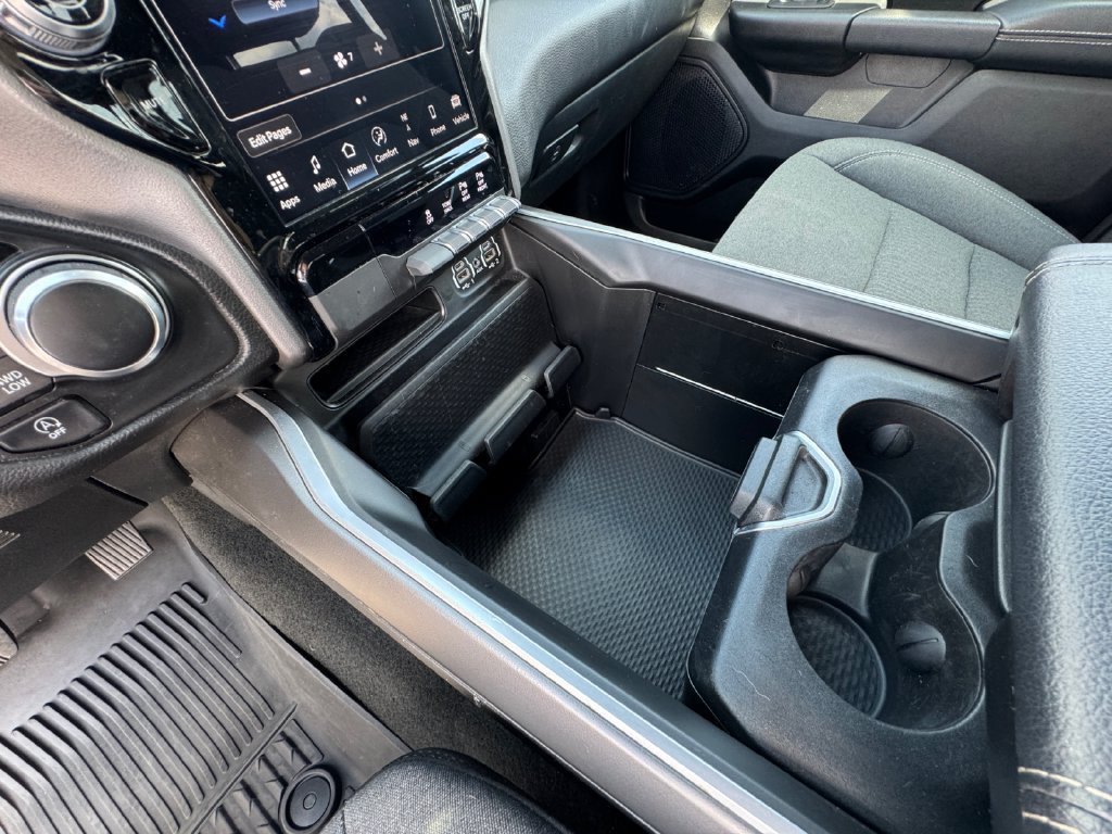 Used 2023 RAM 1500 Big Horn AWD/4WD image 29