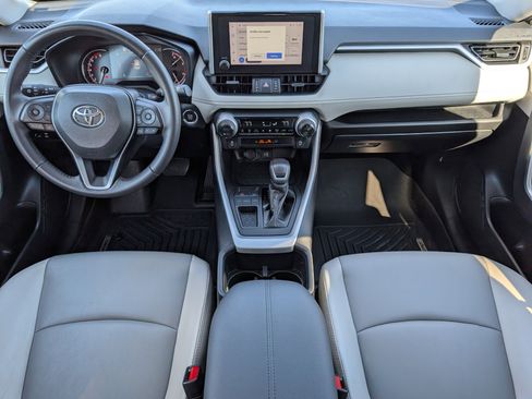 Used 2023 Toyota RAV4 XLE Premium image 5