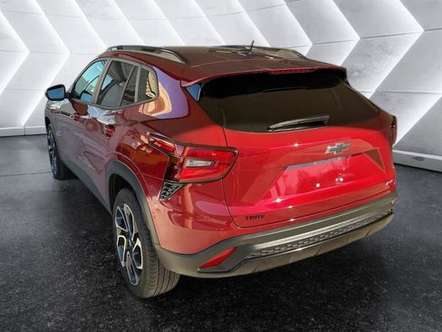 Used 2025 Chevrolet Trax RS w/ Driver Confidence Package image 7