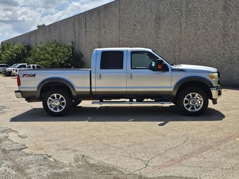 Used 2015 Ford F250 Lariat w/ Lariat Interior Package image 2