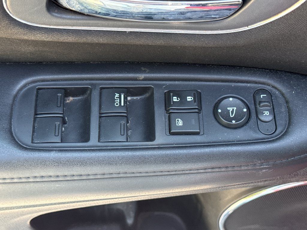Used 2016 Honda HR-V EX image 14
