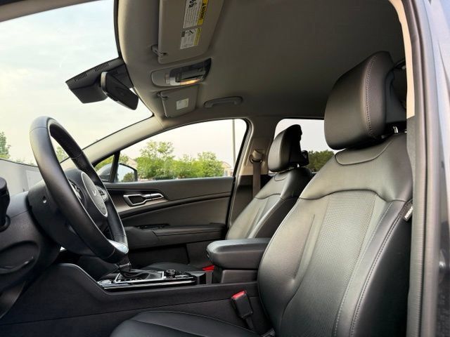 Used 2024 Kia Sportage EX FWD image 24