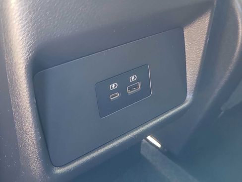 Used 2023 Nissan Rogue SV AWD/4WD image 17