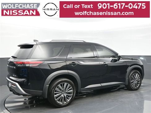 Used 2024 Nissan Pathfinder SL w/ SL Premium Package image 6