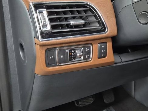 Used 2022 Lincoln Navigator Reserve AWD/4WD image 21