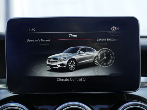 Used 2018 Mercedes-Benz GLC 300 4MATIC Coupe image 62