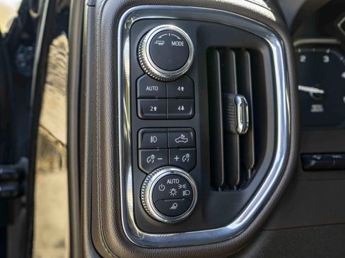 Used 2022 GMC Sierra 3500 Denali w/ Denali Ultimate Package image 40