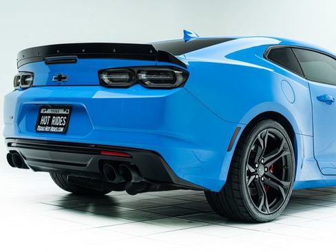 Used 2022 Chevrolet Camaro SS RWD image 14