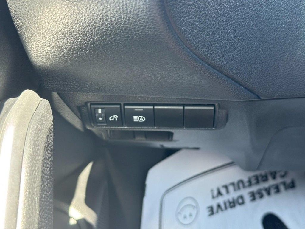 Used 2023 Toyota Corolla Cross LE w/ Moonroof Package AWD/4WD image 22