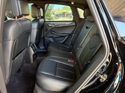 Used 2015 Porsche Macan S w/ Premium Package AWD/4WD image 31