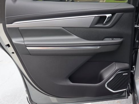 New 2025 Buick Enclave Preferred image 17