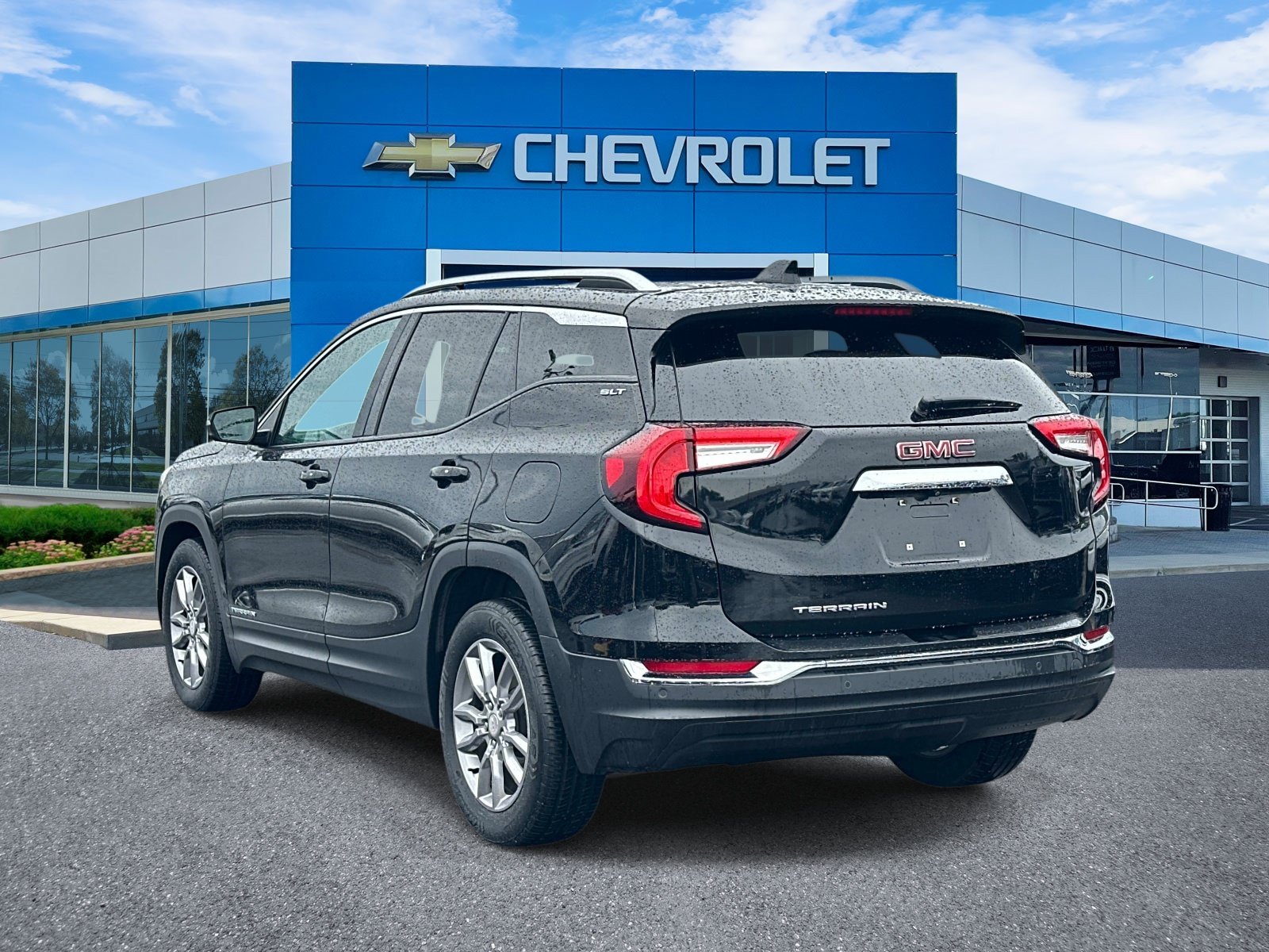 Certified 2022 GMC Terrain SLT FWD image 4