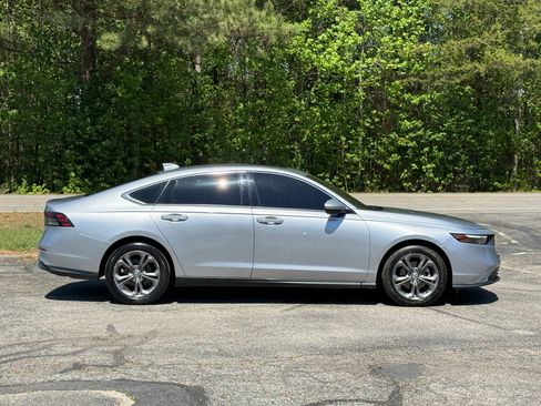 Used 2023 Honda Accord EX image 2