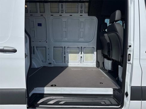 New 2025 Mercedes-Benz Sprinter 2500 image 12
