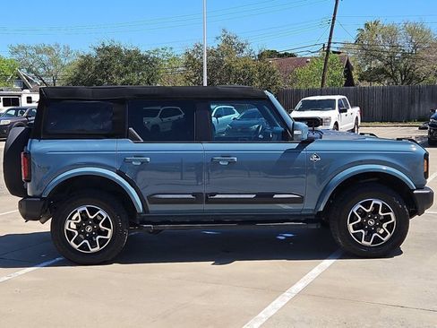 Used 2023 Ford Bronco Outer Banks image 4