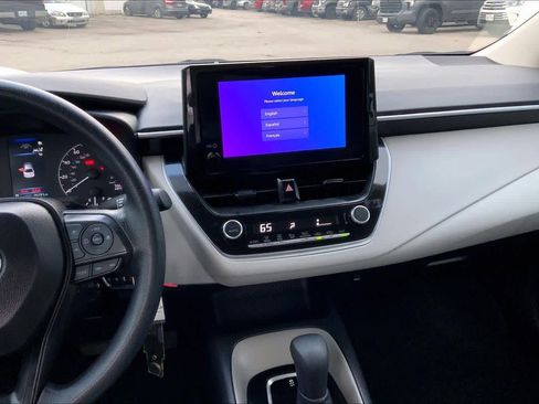 Used 2024 Toyota Corolla LE image 7